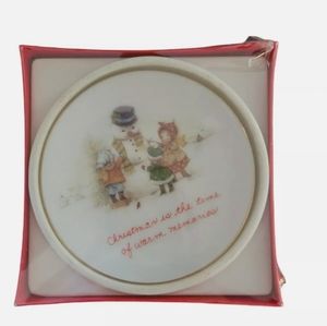 A Lasting Christmas Treasure Genuine Porcelain Plate Children and Snowman 4.25"